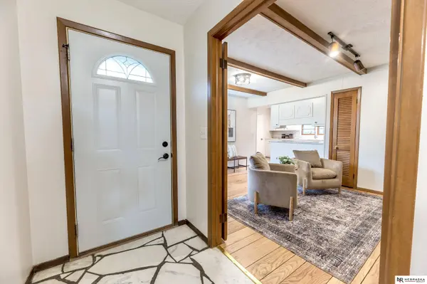 1806 Sherry DR, Bellevue, NE 68005