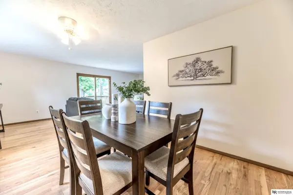 1806 Sherry DR, Bellevue, NE 68005