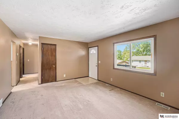 7311 Elizabeth Street, La Vista, NE 68128