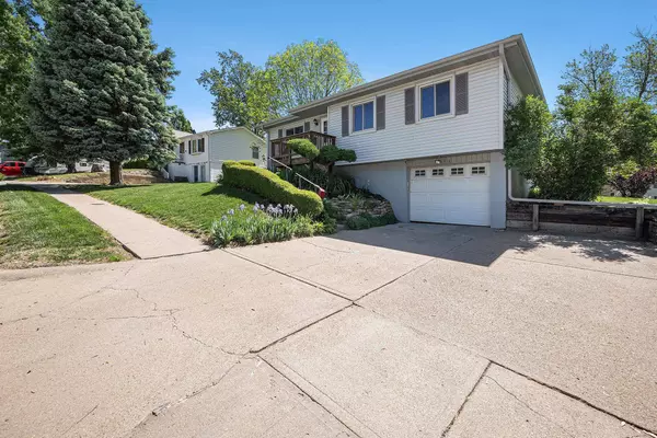 7311 Elizabeth Street, La Vista, NE 68128