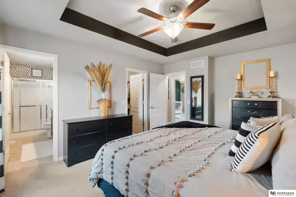 16428 Redman Avenue, Omaha, NE 68116