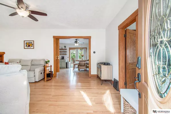 1306 S 46th Street, Omaha, NE 68106