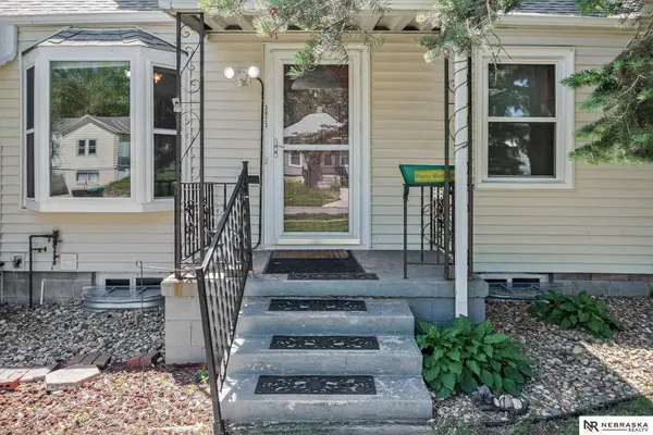 3923 Gold Street Street, Omaha, NE 68105