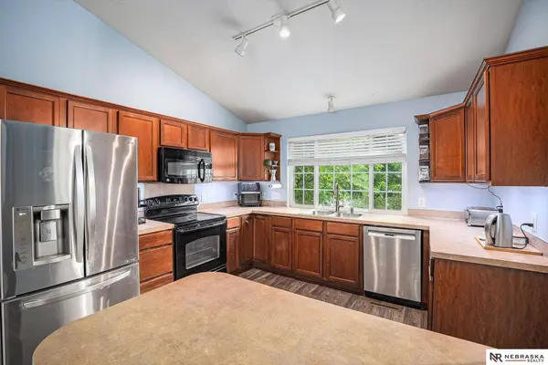 18552 Polk Street, Omaha, NE 68135