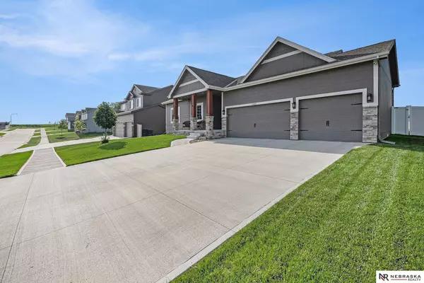 5408 Sheridan Road, Papillion, NE 68133
