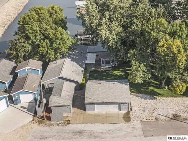 2109 West Shore Drive, Union, NE 68455