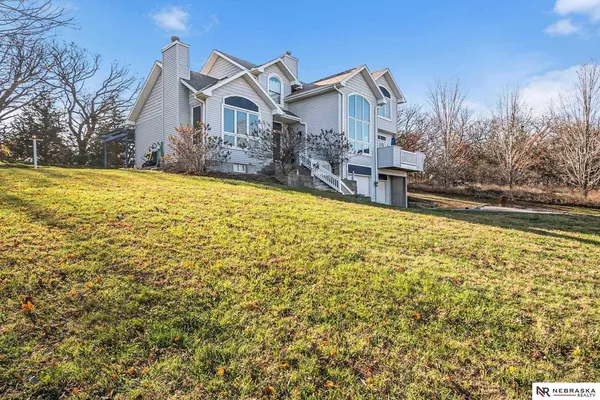 36807 Oakmont Drive, Louisville, NE 68037