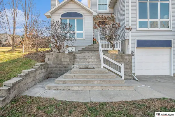 36807 Oakmont Drive, Louisville, NE 68037