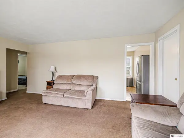 7104 South 71st AVE, La Vista, NE 68128