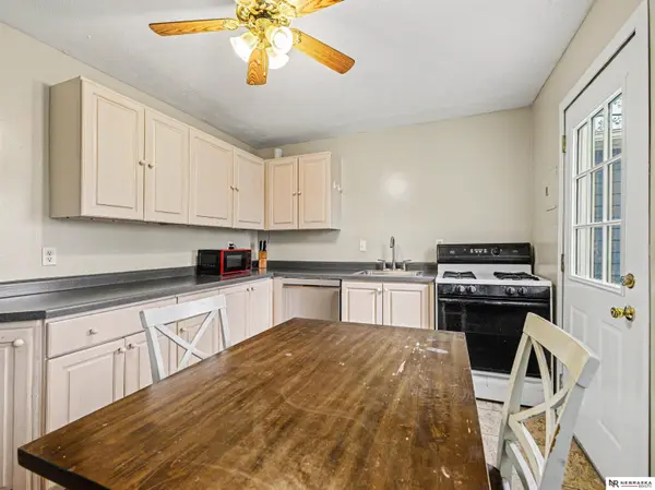 7104 South 71st AVE, La Vista, NE 68128