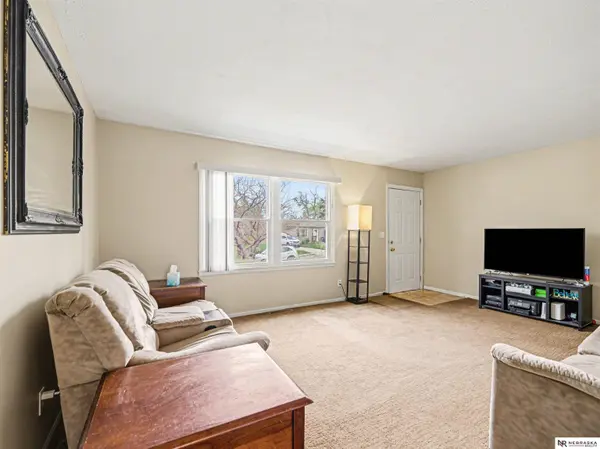 7104 South 71st AVE, La Vista, NE 68128