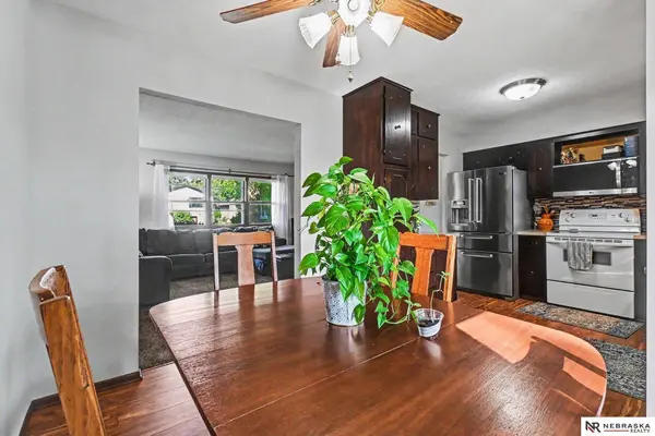 5624 N 96 ST, Omaha, NE 68134