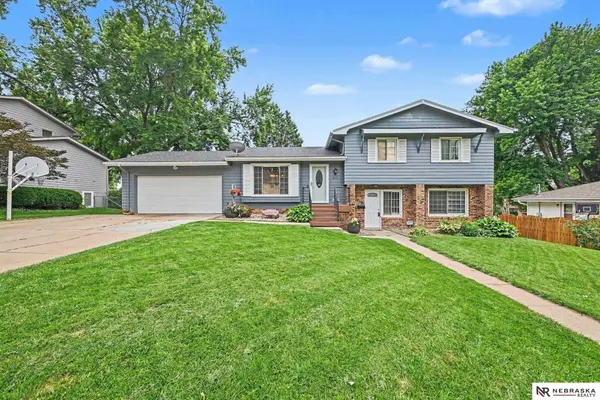 603 Hogan DR, Papillion, NE 68046