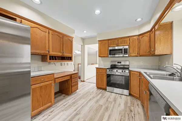14914 Western CIR, Omaha, NE 68154