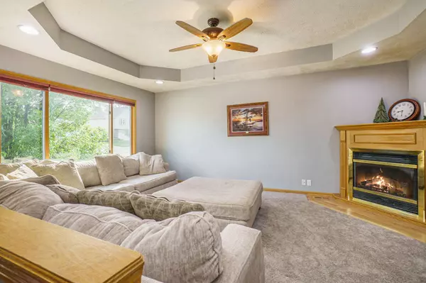 204 MARINDA DR, Council Bluffs, IA 51503