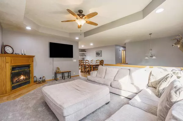 204 MARINDA DR, Council Bluffs, IA 51503