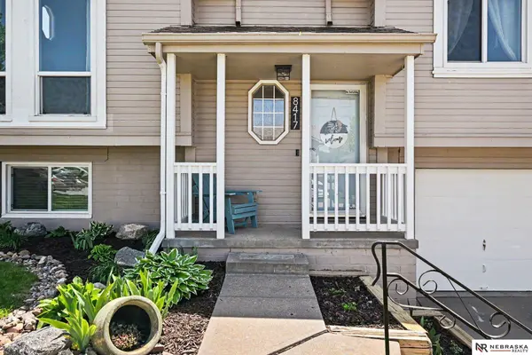 8417 Wyoming ST, Omaha, NE 68122