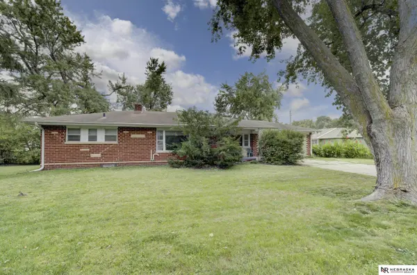 8339 Izard Street, Omaha, NE 68114