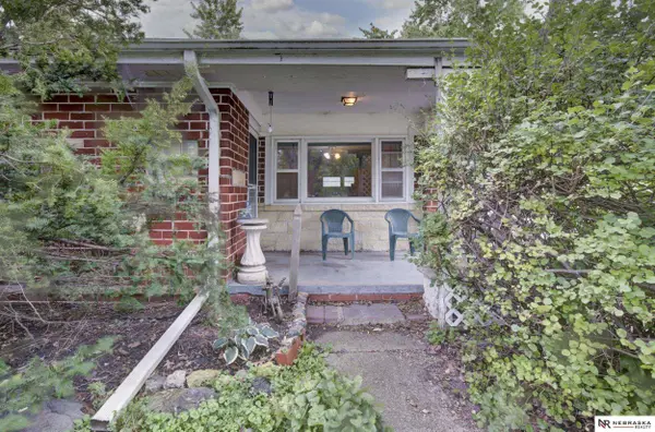 8339 Izard Street, Omaha, NE 68114