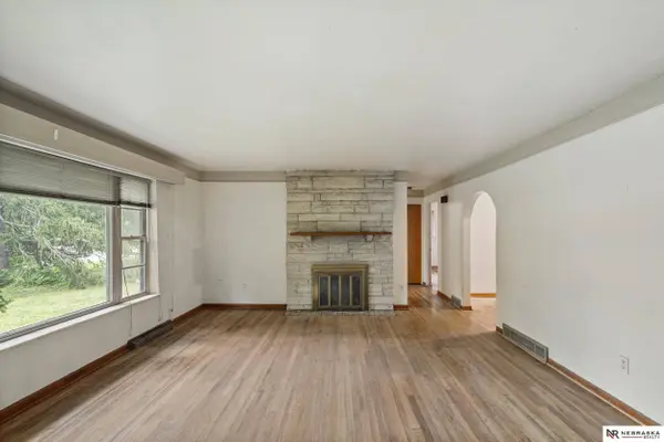 8339 Izard Street, Omaha, NE 68114