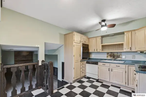 1013 Bordeaux, Bellevue, NE 68123