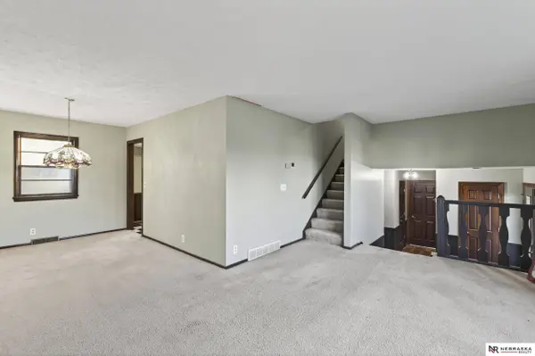 1013 Bordeaux, Bellevue, NE 68123