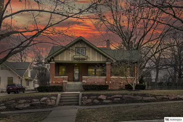 5004 Cuming Street, Omaha, NE 68132