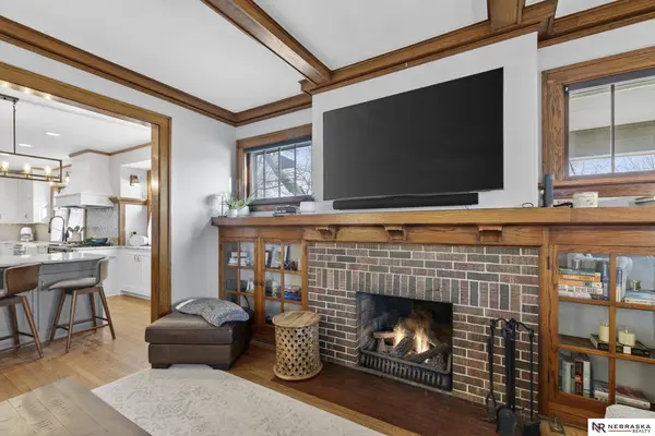 5004 Cuming Street, Omaha, NE 68132