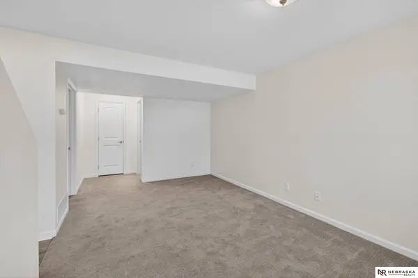 14613 Knudsen ST, Omaha, NE 68007