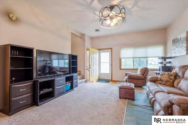 7814 Phares Drive, Lincoln, NE 68516