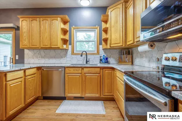 7814 Phares Drive, Lincoln, NE 68516