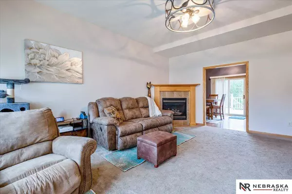 7814 Phares Drive, Lincoln, NE 68516