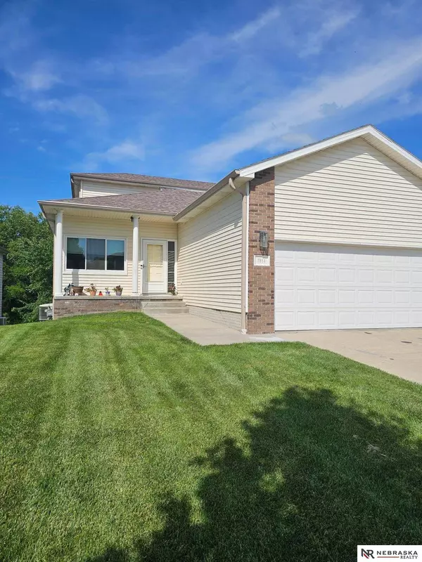 7814 Phares Drive, Lincoln, NE 68516