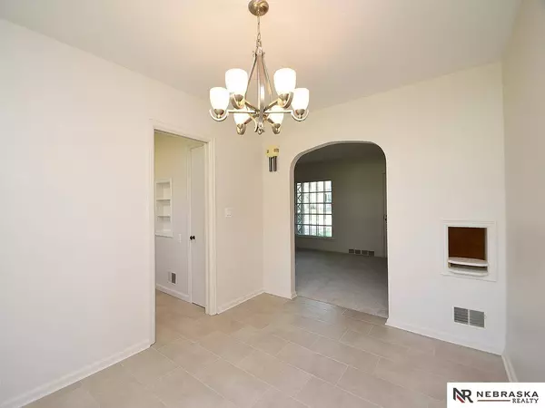 5040 Dudley Street, Lincoln, NE 68504