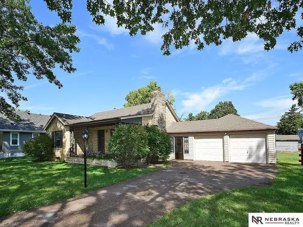 5040 Dudley Street, Lincoln, NE 68504