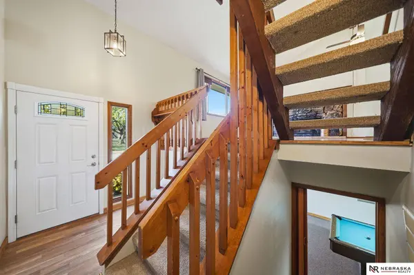 6220 NW 6th Street, Lincoln, NE 68521