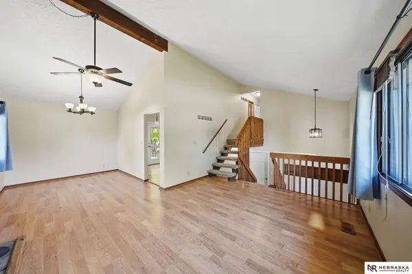 6220 NW 6th Street, Lincoln, NE 68521