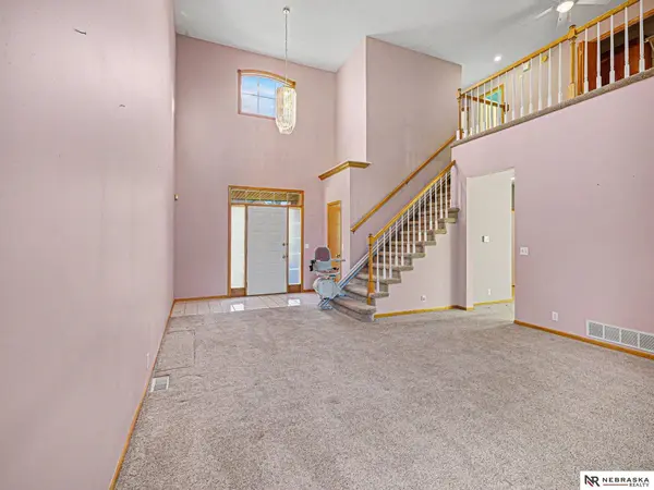 4230 N Branch DR, Omaha, NE 68116