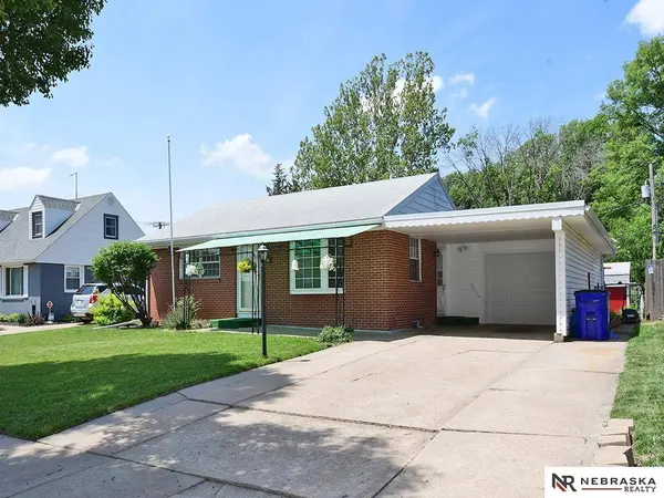 4201 Dunn AVE, Lincoln, NE 68502