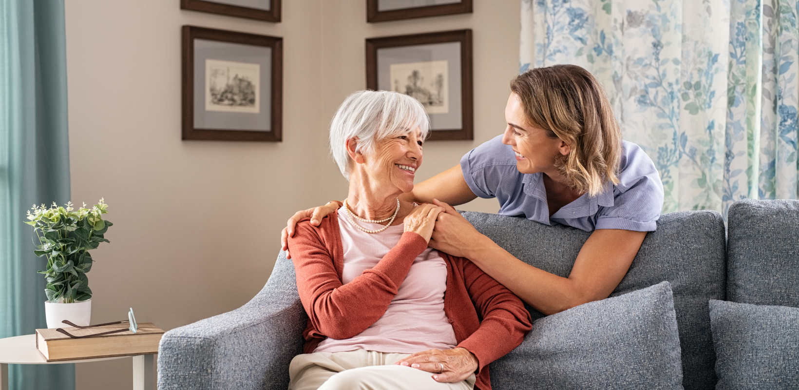 How to Start the Downsizing Conversation With Your Parents 