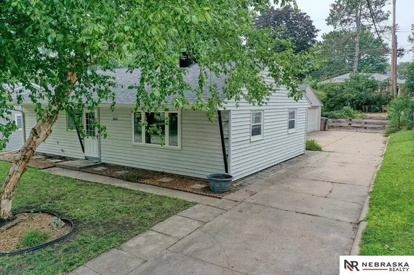 3901 Dunn Avenue, Lincoln, NE 68502