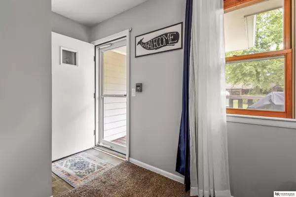 6123 Lafayette Avenue, Omaha, NE 68132