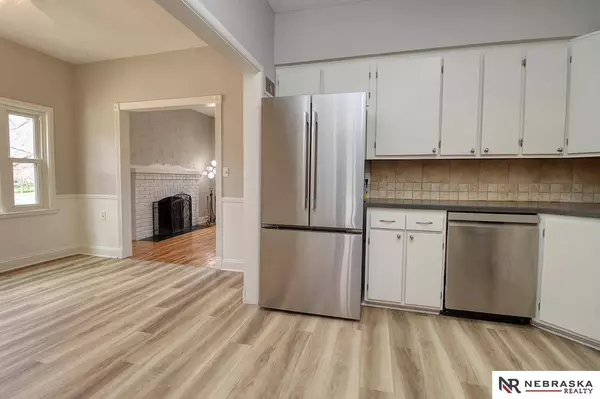 2601 Woodsdale Boulevard, Lincoln, NE 68502