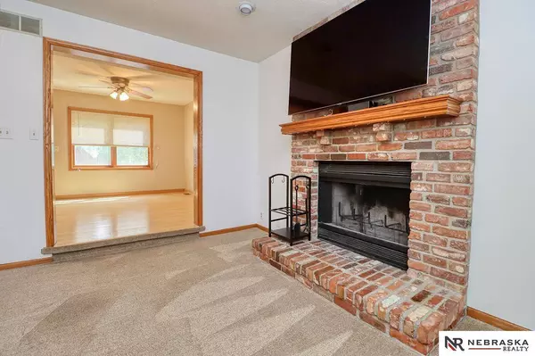 8017 Meredeth Street, Lincoln, NE 68506