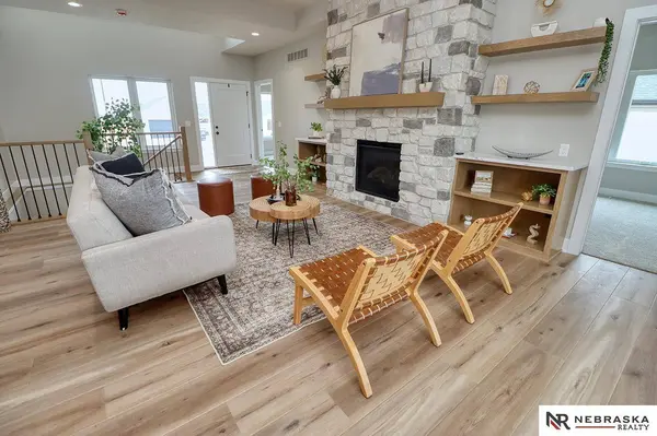 7630 Ponce Drive, Lincoln, NE 68516