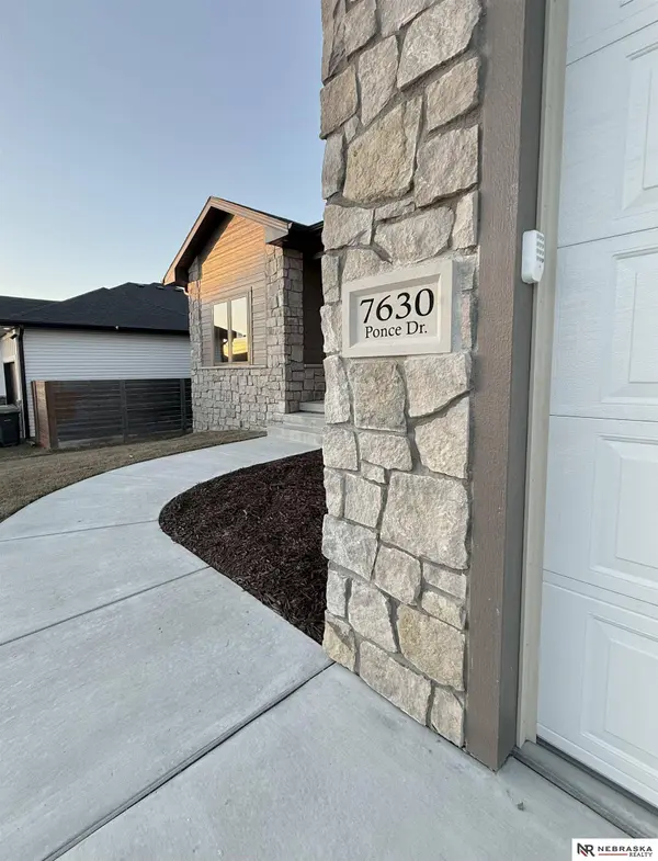 7630 Ponce Drive, Lincoln, NE 68516