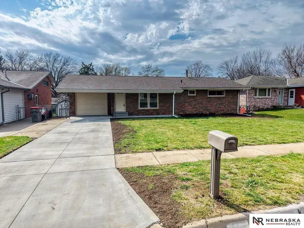 1641 N 76th Street, Lincoln, NE 68505