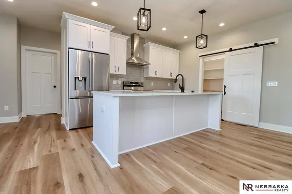 7755 Aero CIR, Lincoln, NE 68516