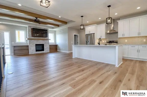 7755 Aero CIR, Lincoln, NE 68516