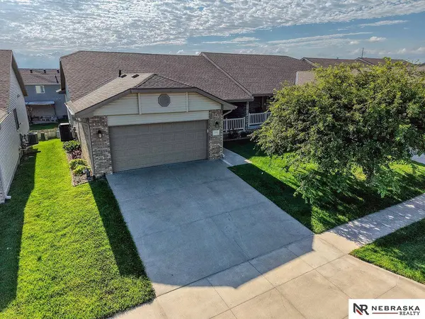 2432 N 87th ST, Lincoln, NE 68507